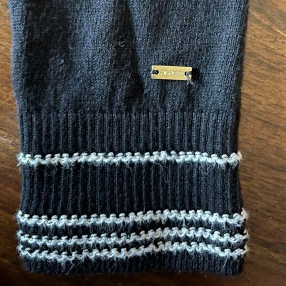 Tommy Hilfiger: Oversized Pullover Sweater, Black, X-Small - Picture 9 of 12